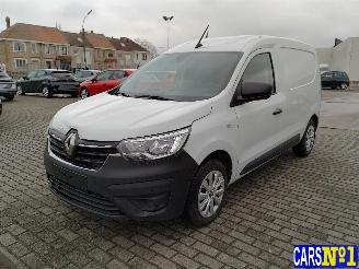 uszkodzony samochody osobowe Renault Express  2023/12