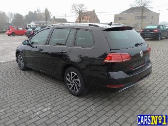 Volkswagen Golf  picture 6