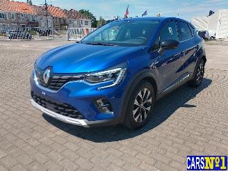 Renault Captur  picture 1