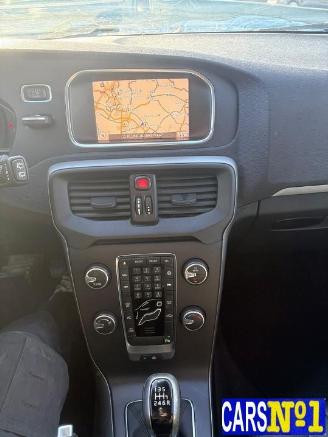 Volvo V-40  picture 16