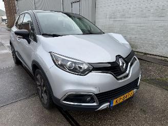 Voiture accidenté Renault Captur 0.9 TCe Xmod 2016/10