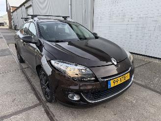 skadebil auto Renault Mégane 1.5 dCi Bose 2012/8
