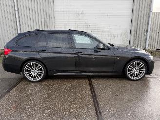BMW 3-serie 320i X-Drive Touring M-Sport picture 2