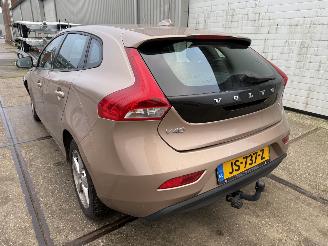 Volvo V-40 2.0 T2 Kinetic picture 5