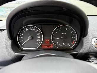 BMW 1-serie 120i Executive Automaat picture 20