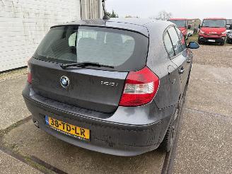 BMW 1-serie 120i Executive Automaat picture 3