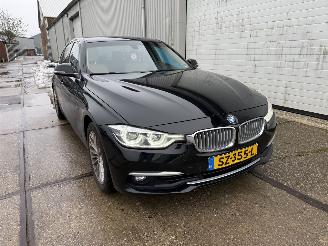 Coche accidentado BMW 3-serie 320i Luxury Line Executive 2018/7