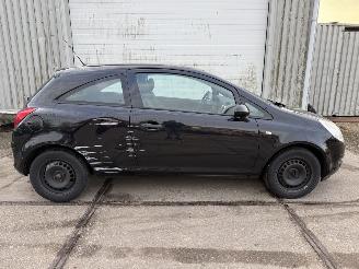 Opel Corsa 1.0-12V Edition picture 3