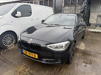 Voiture accidenté BMW 1-serie 116i Sport 2013/3