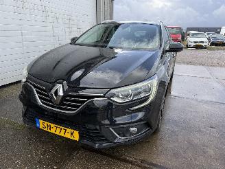 skadebil auto Renault Mégane Estate 1.2 TCe Bose 2018/5