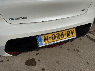 Peugeot e-208 GT Pack 50 kWh picture 15