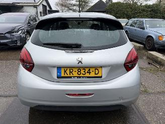 Peugeot 208 1.2 PureTech Automaat picture 7