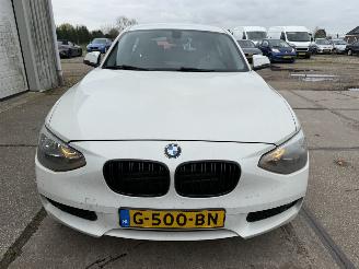 BMW 1-serie 114i picture 10