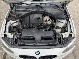 BMW 1-serie 114i picture 11