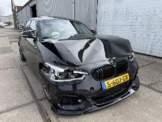 Schadeauto BMW 1-serie M140i High Executive 2017/3