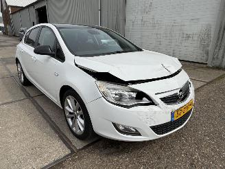 Avarii autoturisme Opel Astra 1.4 Turbo Sport 2013/1