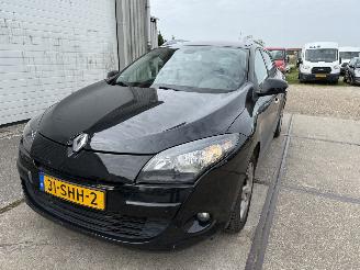 Vaurioauto  passenger cars Renault Mégane 1.4 TCe Parisienne 2011/10
