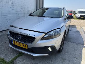 Unfallwagen Volvo V-40 Cross Country 1.6 T4 Momentum 2014/5