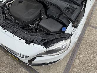 Volvo V-60 2.0 D2 R-Design Automaat picture 14