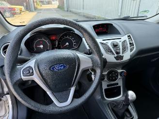 Ford Fiesta 1.25 Titanium picture 16
