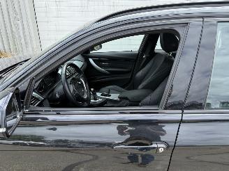 BMW 3-serie 320i High Executive M-Sport picture 2