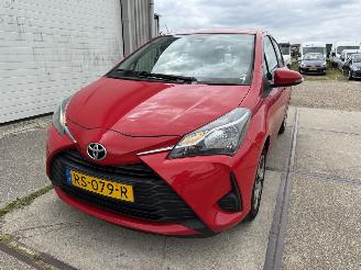 Damaged car Toyota Yaris 1.0 VVT-i Comfort 2018/1