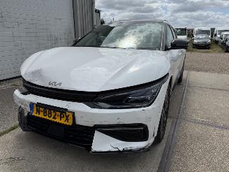 Damaged car Kia EV6 GT-Line 77.4 kWh Panoramadak 2021/12