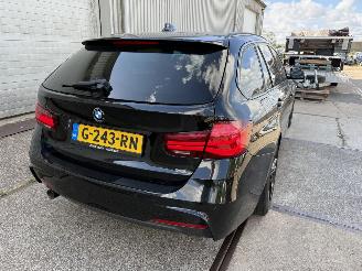 BMW 3-serie 318i M-Sport Panoramadak H/K Leer picture 3