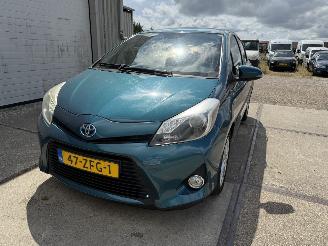 skadebil auto Toyota Yaris 1.5 Full Hybrid Dynamic 2012/11