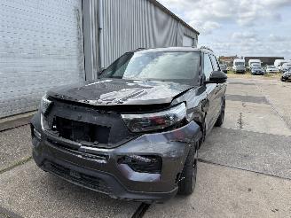 damaged passenger cars Ford Explorer 3.0 V6 EcoBoost PHEV ST-Line 7-Zits 2020/2