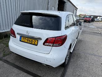Mercedes B-klasse 220d Ambition Automaat picture 8