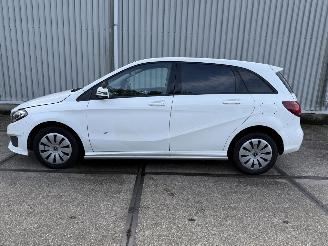 Mercedes B-klasse 220d Ambition Automaat picture 2
