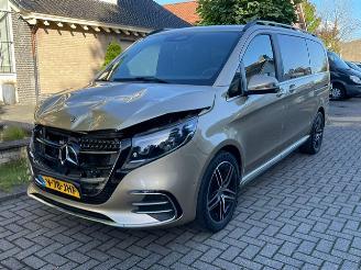 Unfallwagen Mercedes V-klasse 300d Lang AMG LINE PANO BURMESTER LEDER 2024/11