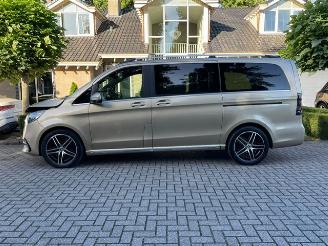Mercedes V-klasse 300d Lang AMG LINE PANO BURMESTER LEDER picture 2