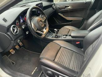 Mercedes A-klasse 180 d AMG LINE PANO NAVI CAMERA picture 8