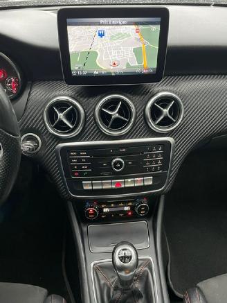 Mercedes A-klasse 180 d AMG LINE PANO NAVI CAMERA picture 10
