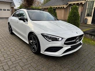 krockskadad bil auto Mercedes Cla-klasse 180 AMG LINE PANO NAVI CAMERA 2022/1