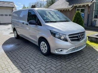 krockskadad bil bedrijf Mercedes Vito 116 CDI LANG AUT NAVI CAMERA 2018/6