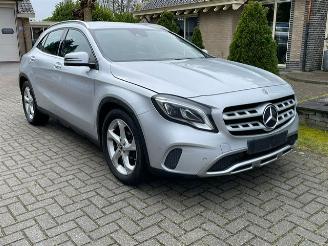 skadebil auto Mercedes GLA 180 URBAN NAVI PDC LED 2018/9
