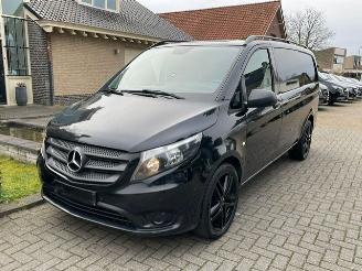 krockskadad bil bedrijf Mercedes Vito 119 BleuTEC LANG AIRCO NAVI CAMERA 2017/7