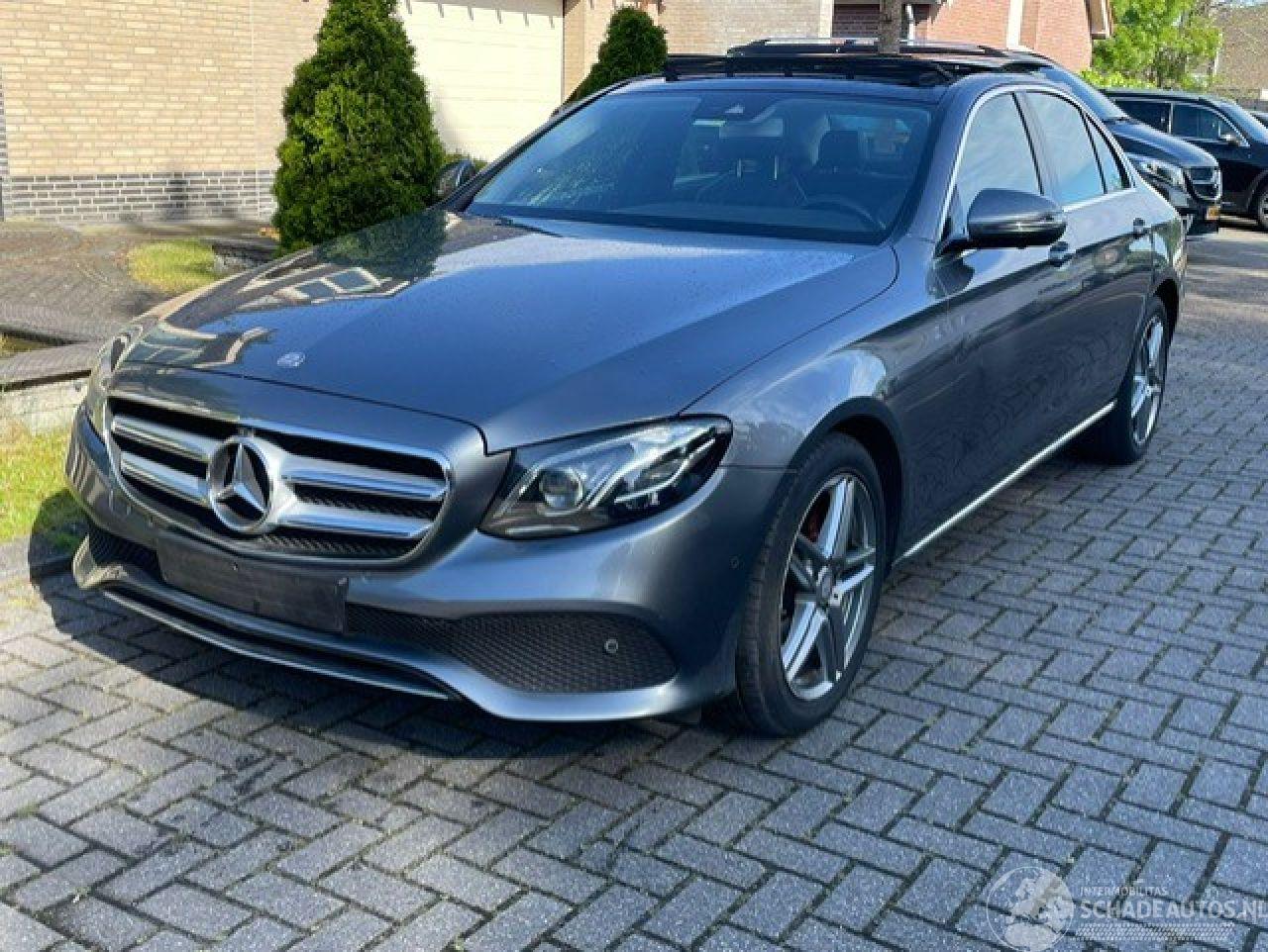 Mercedes E-klasse 220 d AVANTGARDE PANO NAVI CAMERA LED