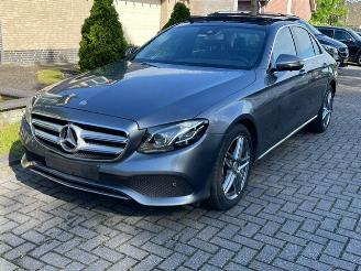 krockskadad bil auto Mercedes E-klasse 220 d AVANTGARDE PANO NAVI CAMERA LED 2017/5