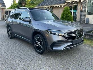Voiture accidenté Mercedes EQB 300 4MATIC AMG LINE 7 ZITS PANORAMADAK 2022/2