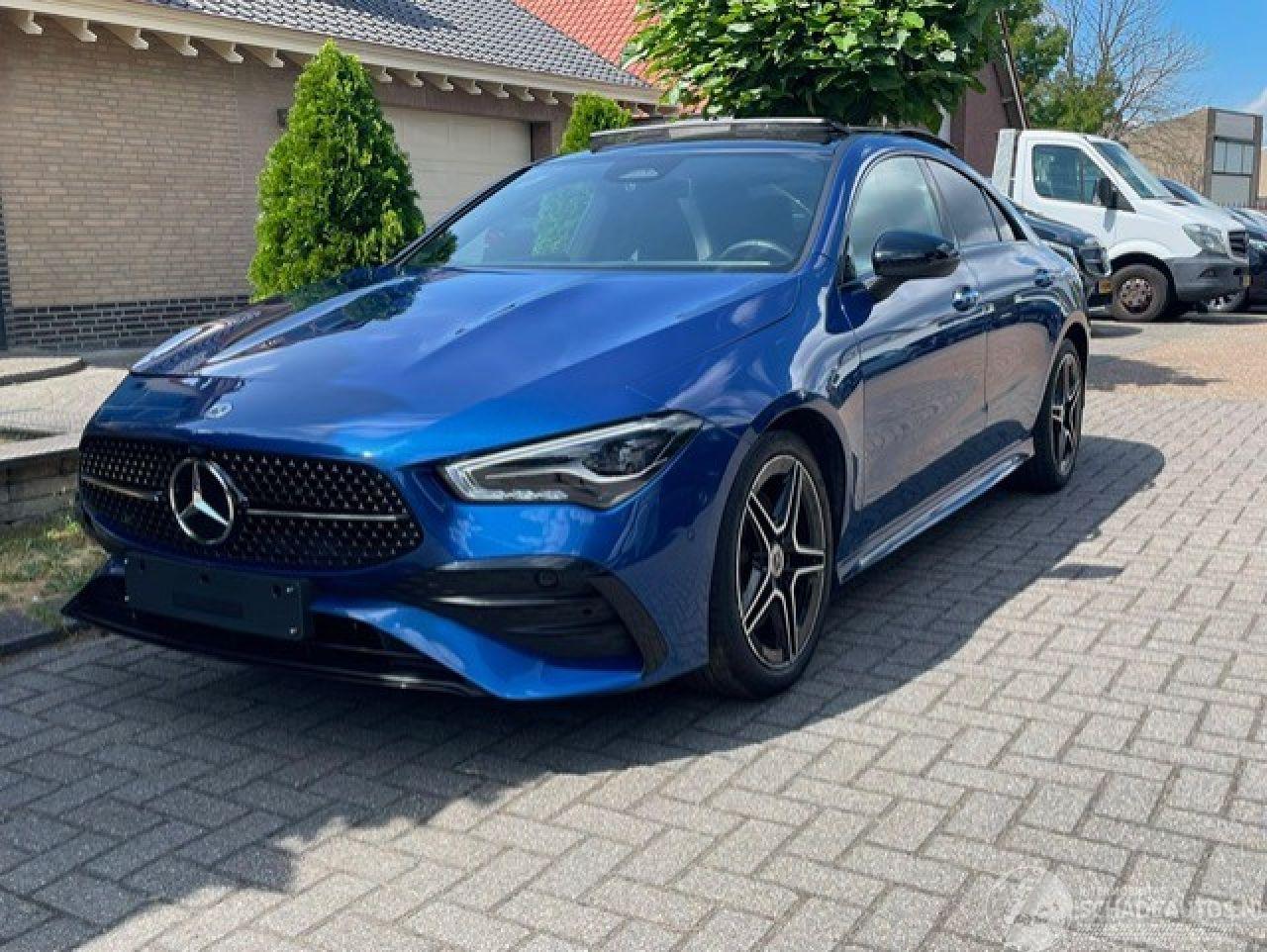 Mercedes Cla-klasse 200 AMG LINE PANO CAMERA NAVI LED
