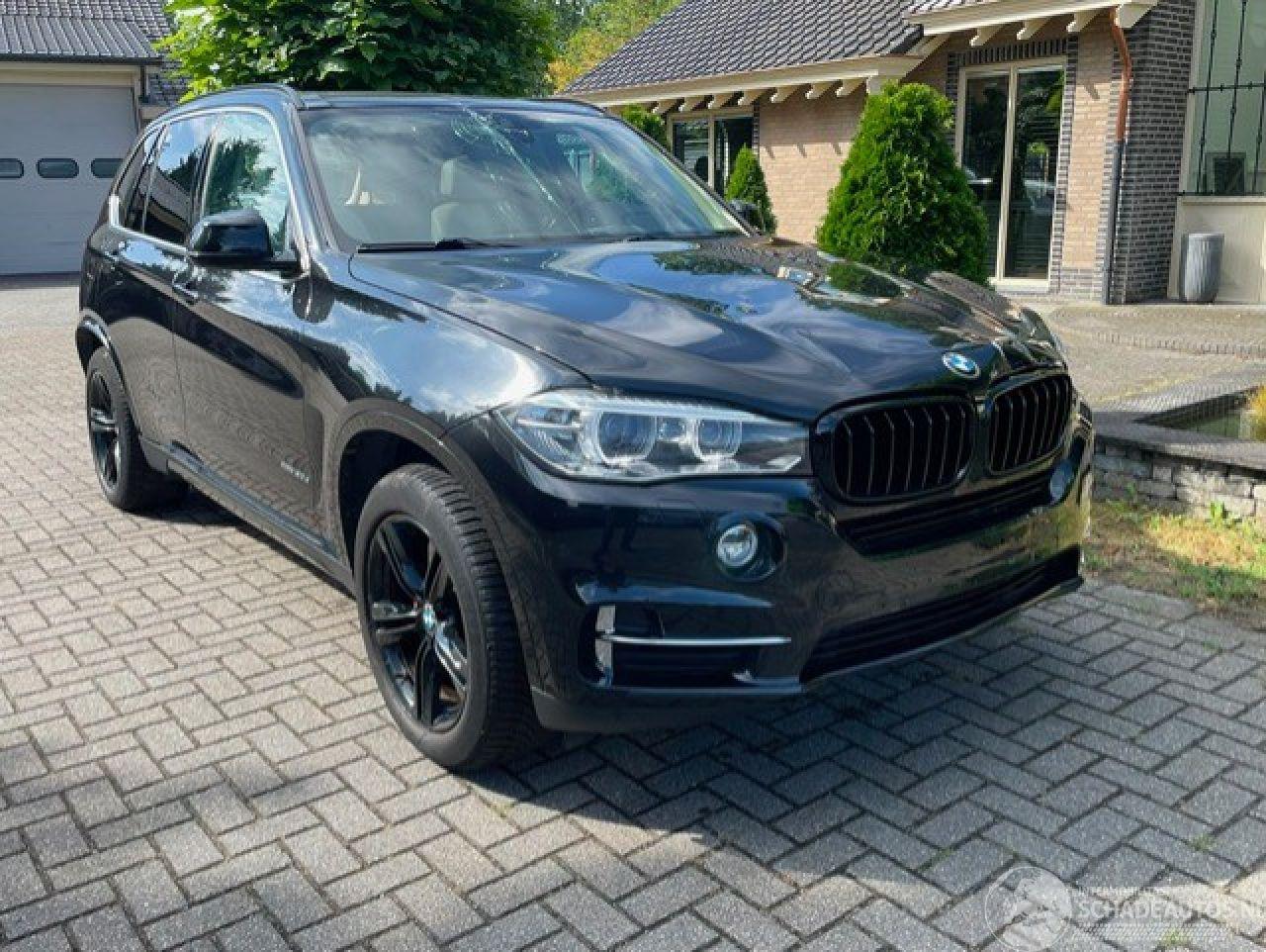 BMW X5 XDrive 30d PANO CAMERA NAVI LED