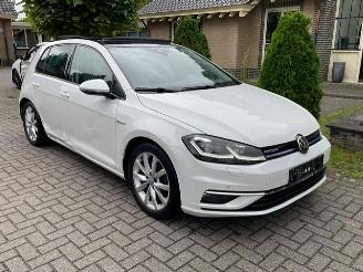 Volkswagen Golf 1.5 TSI DSG PANO CAMERA NAVI picture 4