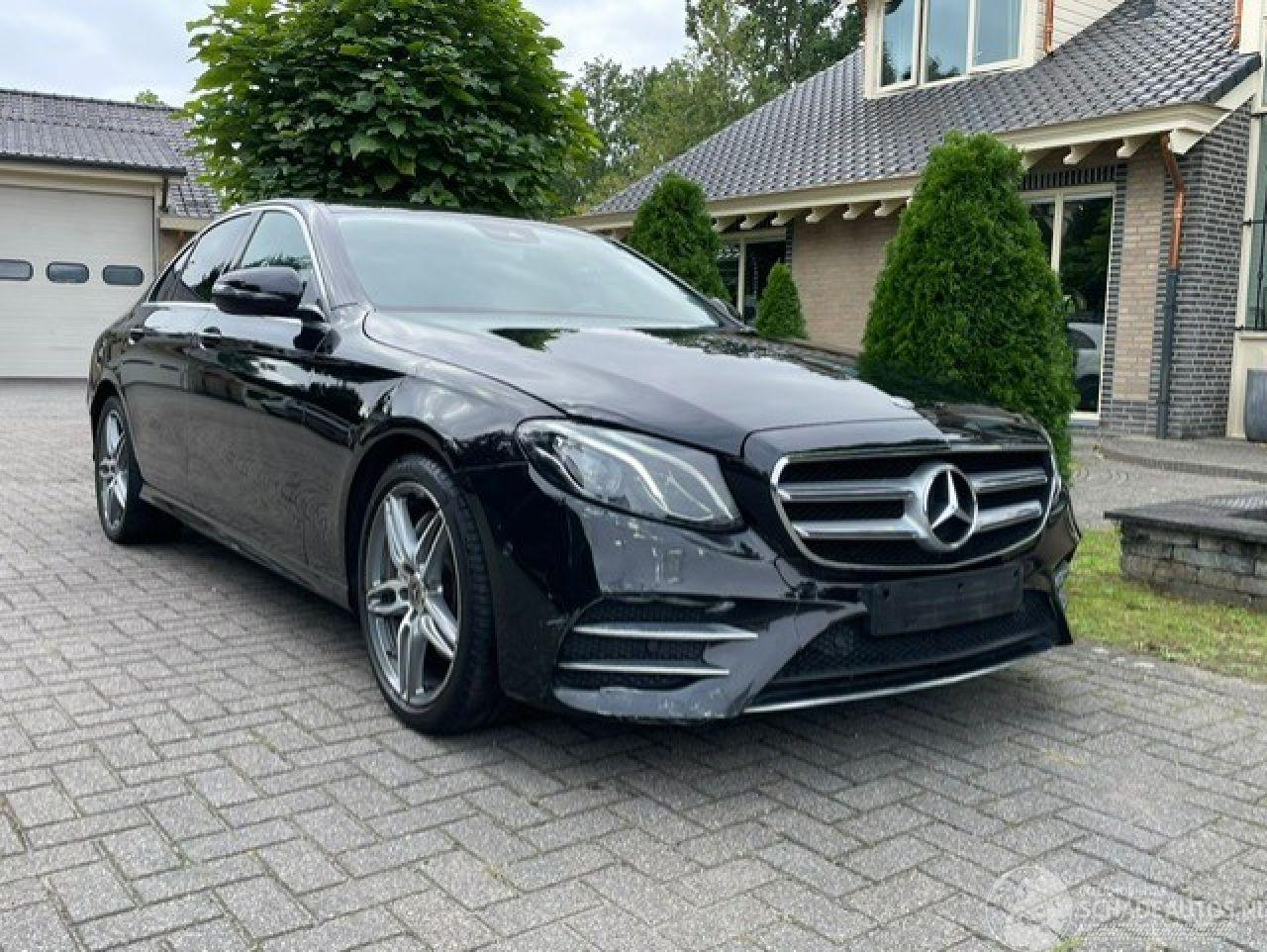 Mercedes E-klasse 200 d AMG LINE NAVI CAMERA LED WIDESCREEN