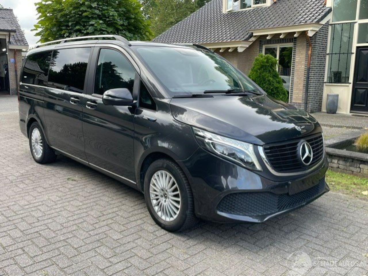Mercedes  EQV 300 LANG NAVI LED CAMERA 5 SITZ