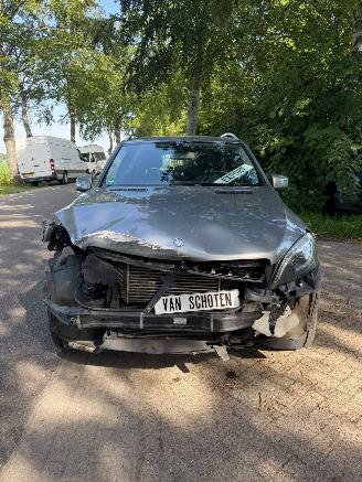 Coche siniestrado Mercedes M-klasse ML 250 BLEUTEC 2012/9