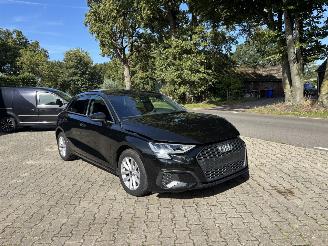 Avarii autoturisme Audi A3 30 TFSI SPORT PANO NAVI CLIMA LED LEDER PARK ASS B.J 04-2024 2024/4